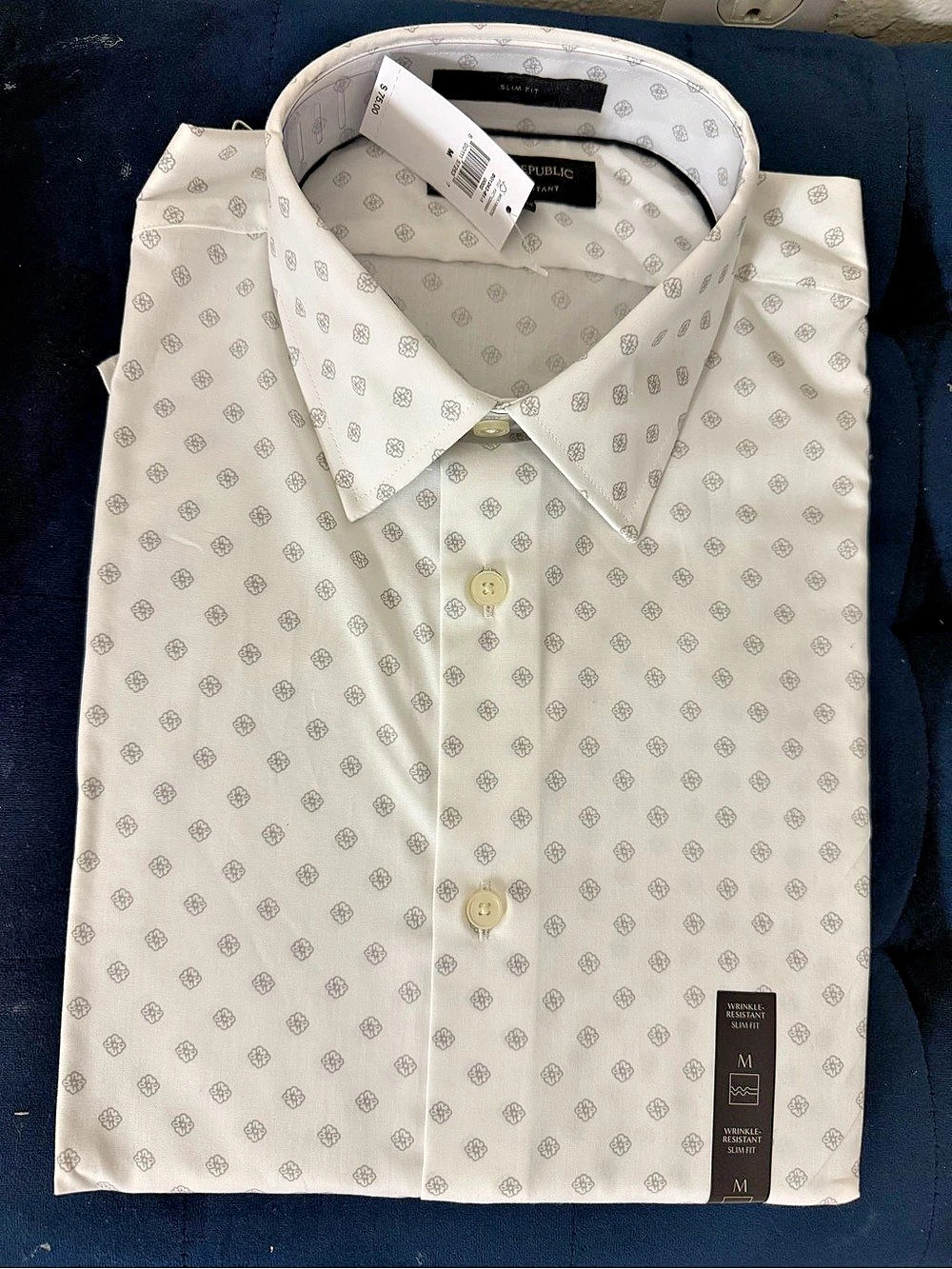 Banana Republic Geometric Dress Shirt in White Size Medium NWT